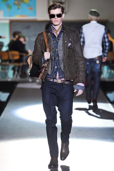 Look 2